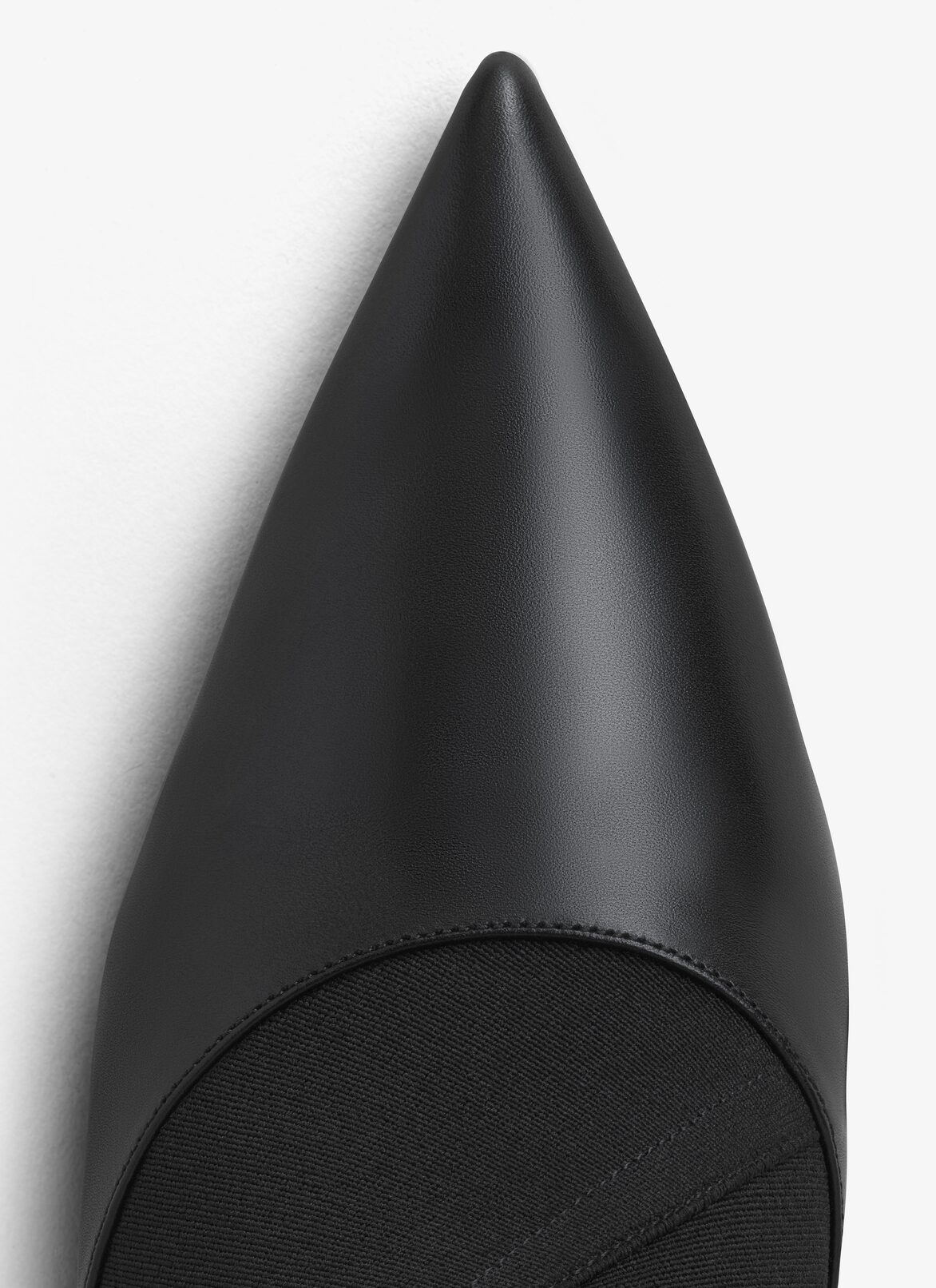 ELASTIC PUMPS IN CALFSKIN ALAÏA BLACK ELASTIC PUMPS IN CALFSKIN